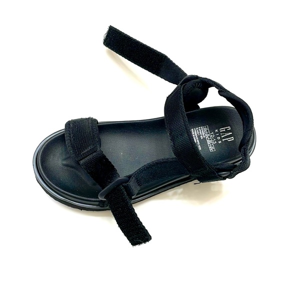 NWOT Gap Kids Unisex Black Strapped Sandals, Size 12-13 - Picture 10 of 10